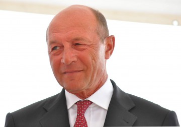 Preşedintele Băsescu a promulgat legea care scoate medicii din categoria funcţionarilor publici
